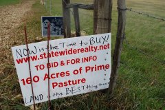Close-Up-of-Pasture-Signs_web